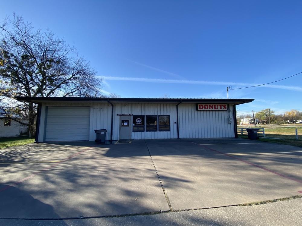 Free-Standing Commercial Building