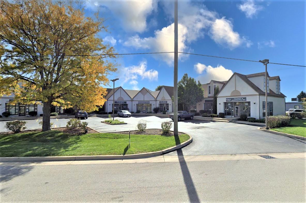End Unit Office Condo in Elgin