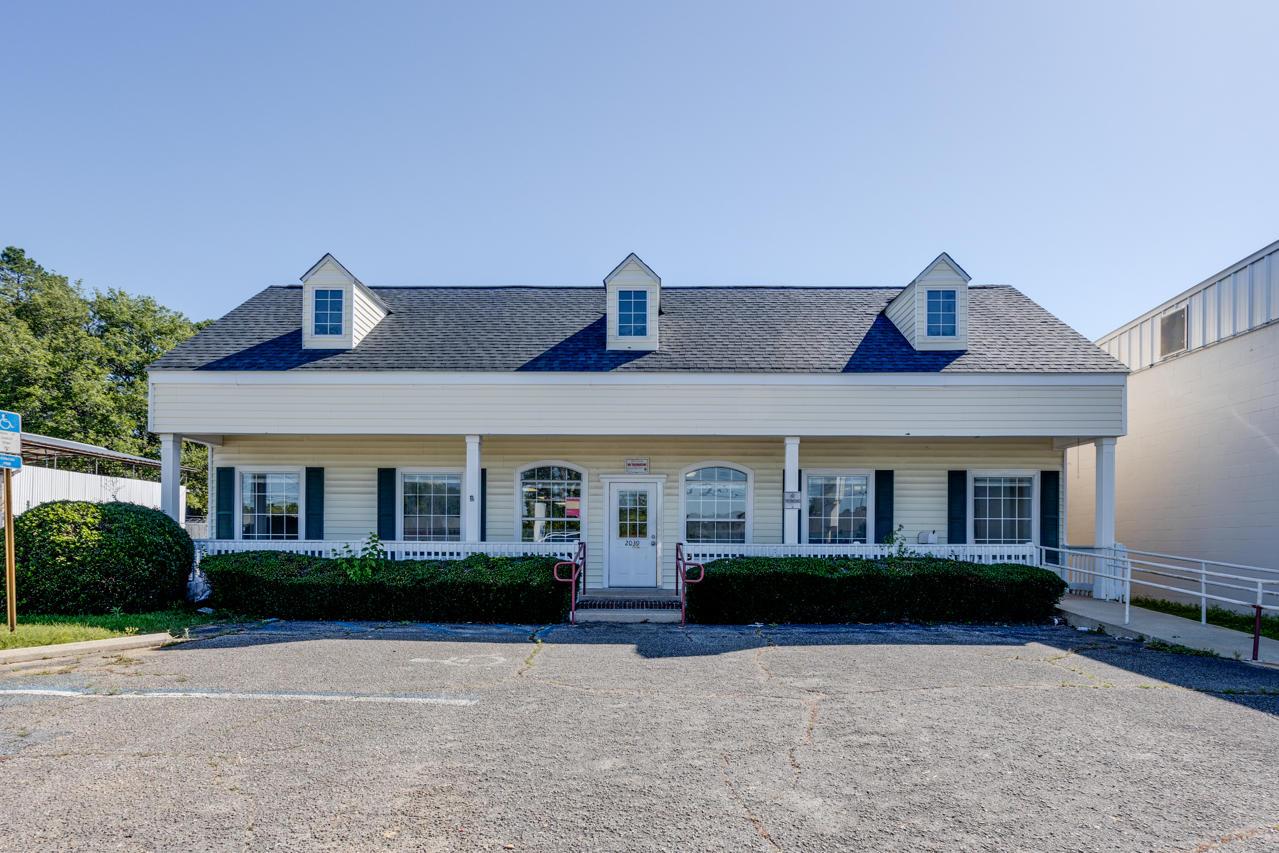 Free Standing Office/Retail Building