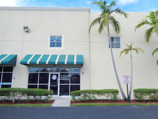 Office / Warehouse For Sale 3,296 SF