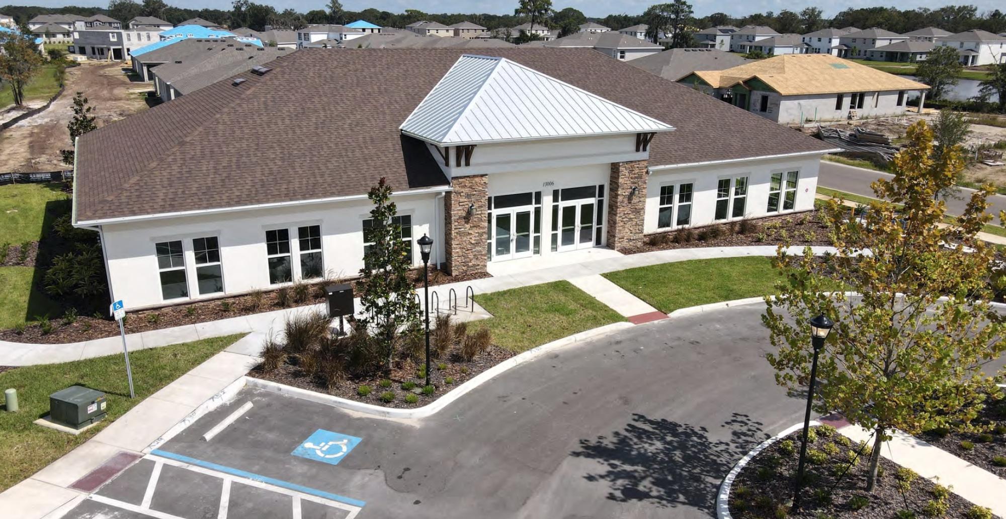 6,042 SF Comm Blding In Residential Community