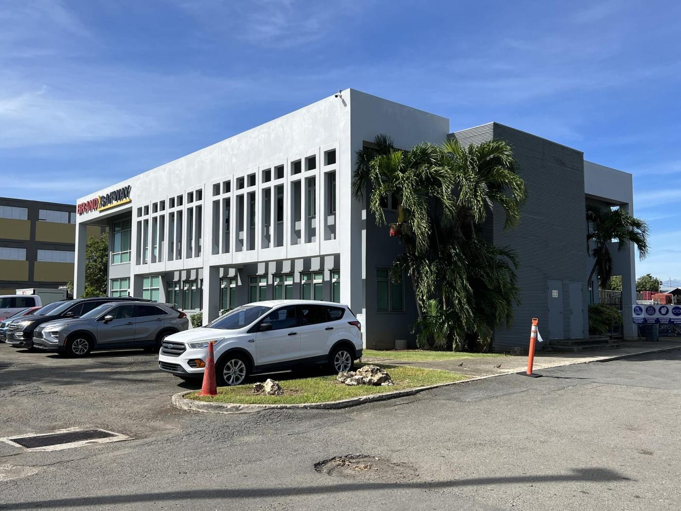 Carolina Industrial Property @ El Comandante