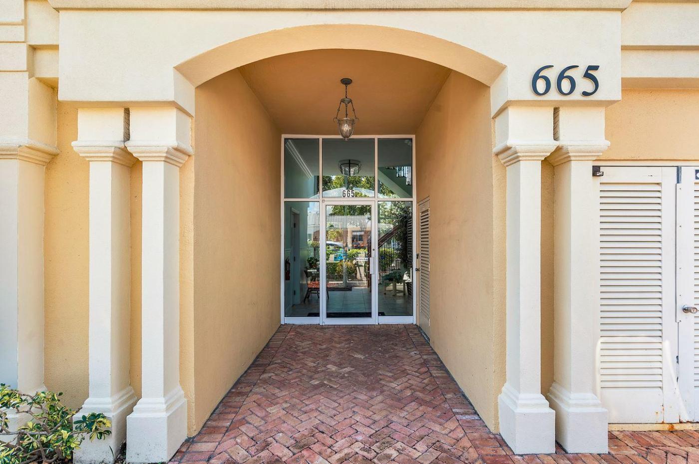 Impeccably Maintained Office Condo  for Sale