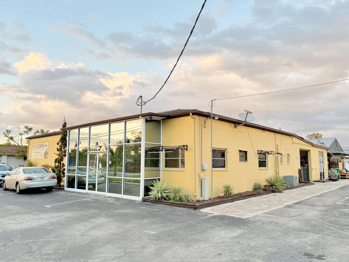 Turn-Key Auto Repair Building | Industrial