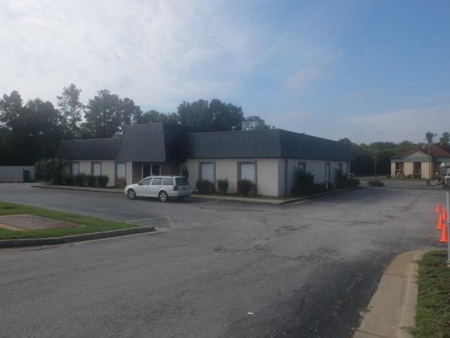Columbia SC 5000sf Building on Broad River Rd