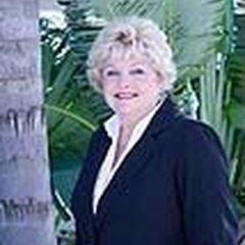 Paula Warren