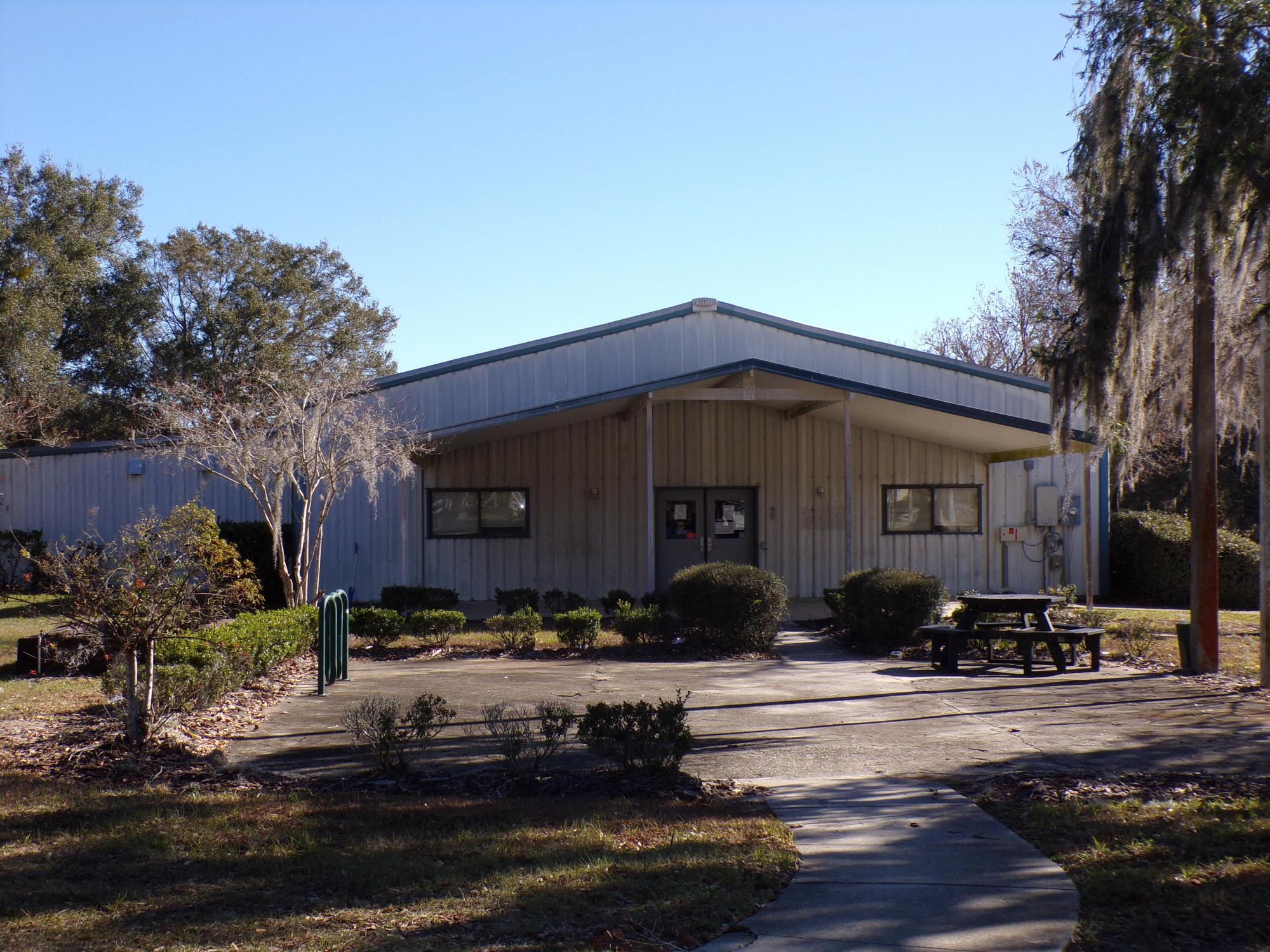 5000 SF Building on 4.4 Acres in Sorrento