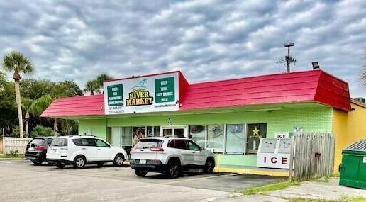Turn-Key Convenience Store/Italian Restaurant