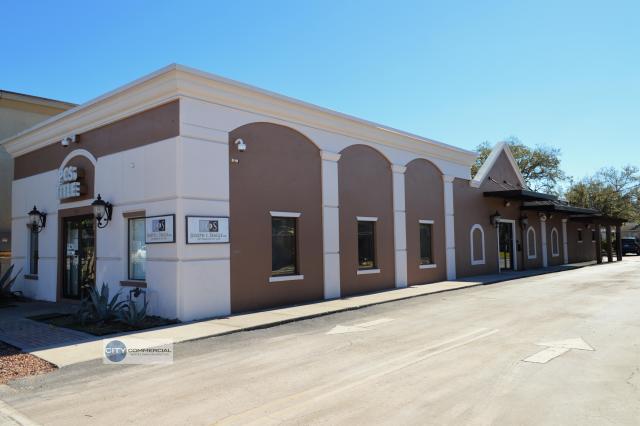 W Colonial Office Building / Creative Village