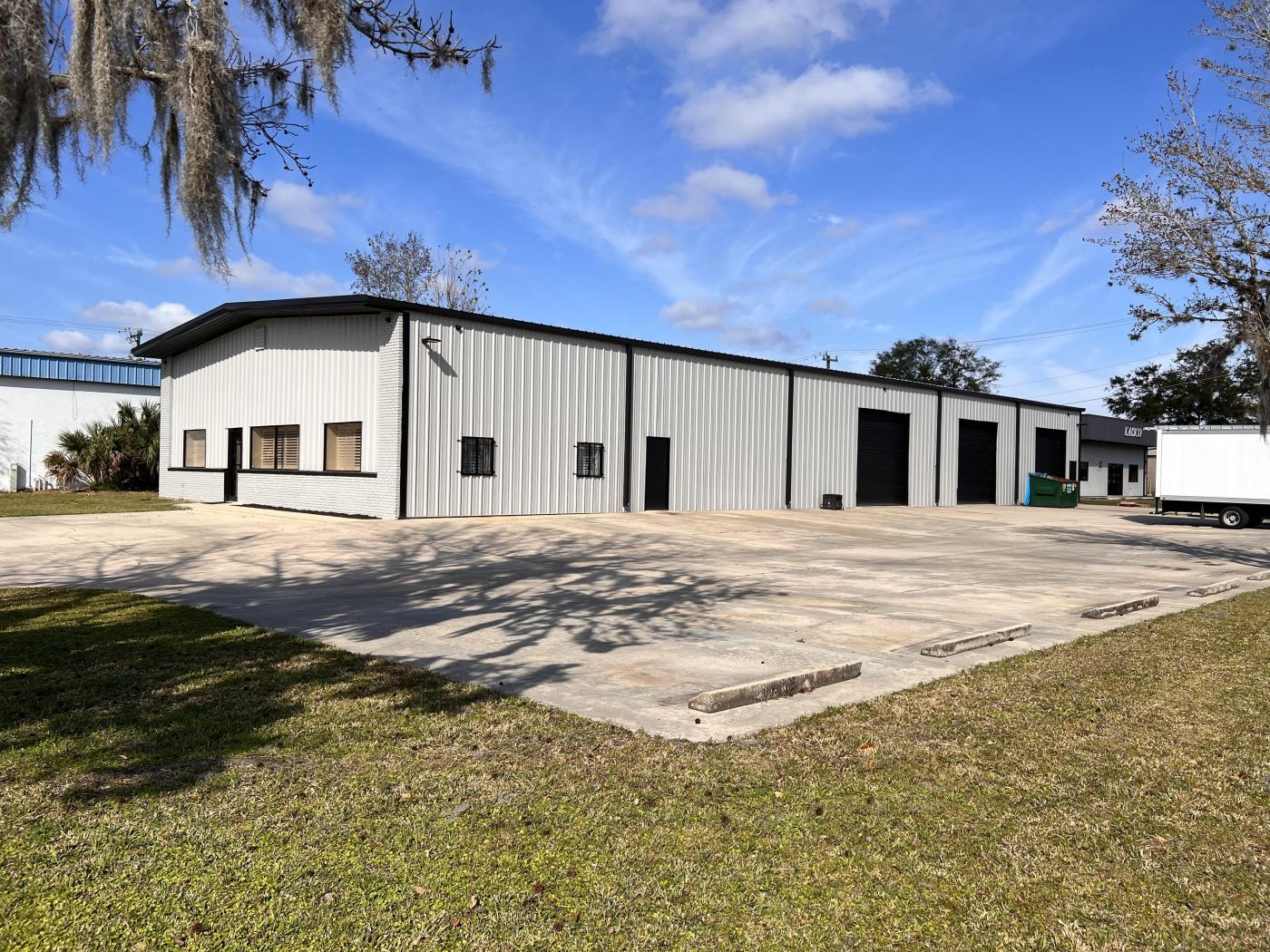 Free Standing Office Warehouse