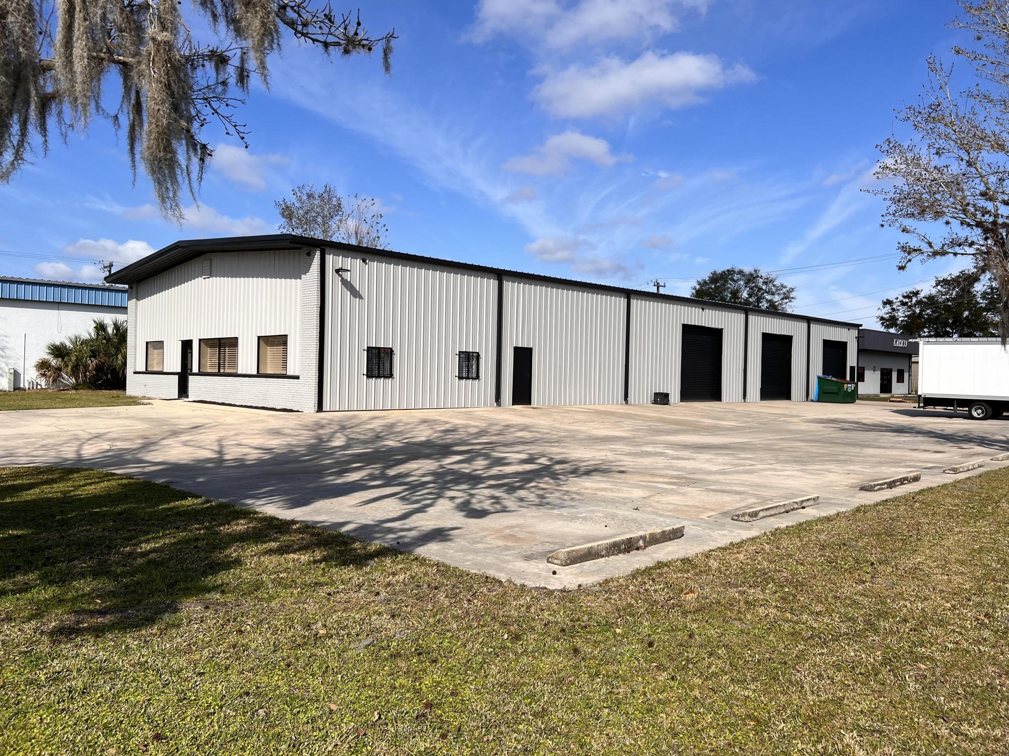 Free Standing Office Warehouse
