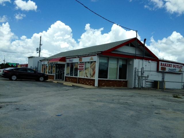 7,588 SF for Sale near SR 436 and US 17-92