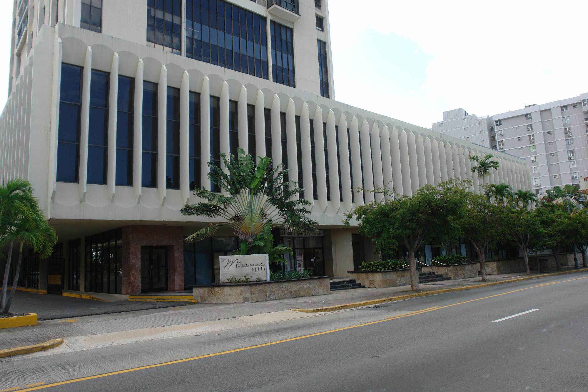 Miramar Plaza Commercial Space - FOR LEASE