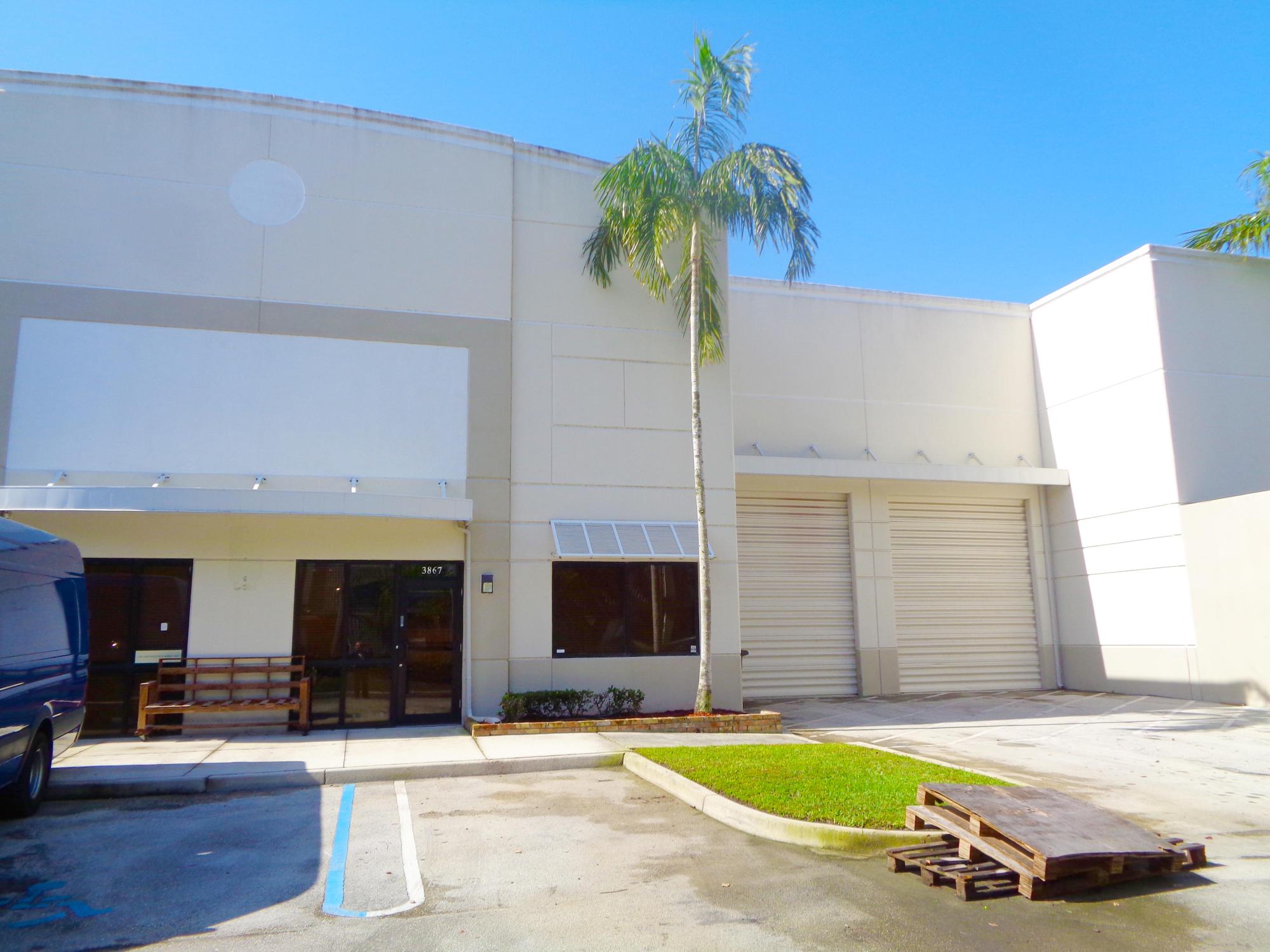 Sale Office/Warehouse 2000 SF Coral Springs