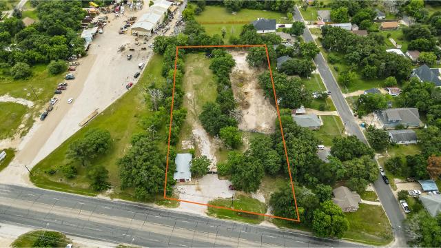 2101 W SH-21, Bryan, TX 77803