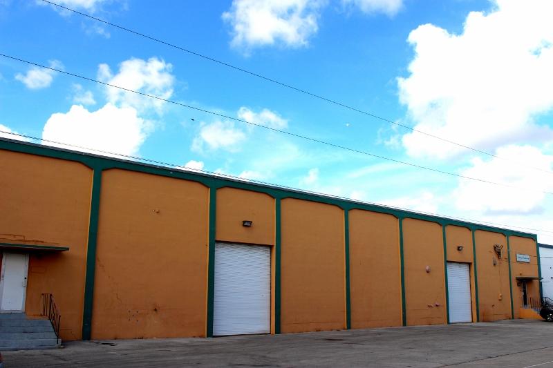 Freestanding Hialeah Warehouse