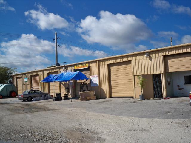 Small Bay Warehouse - Great Davie Location