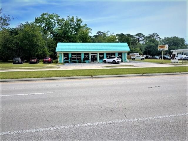 Pet Shop & Supply Store plus Real Estate