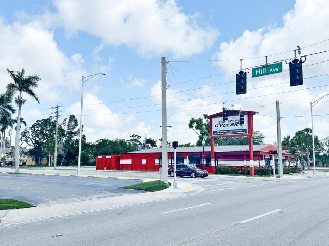 Sale/Leaseback on US 41 | 7.1% CAP Rate