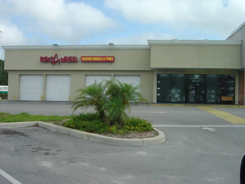 Mult-Tenant Automotive Investment Property