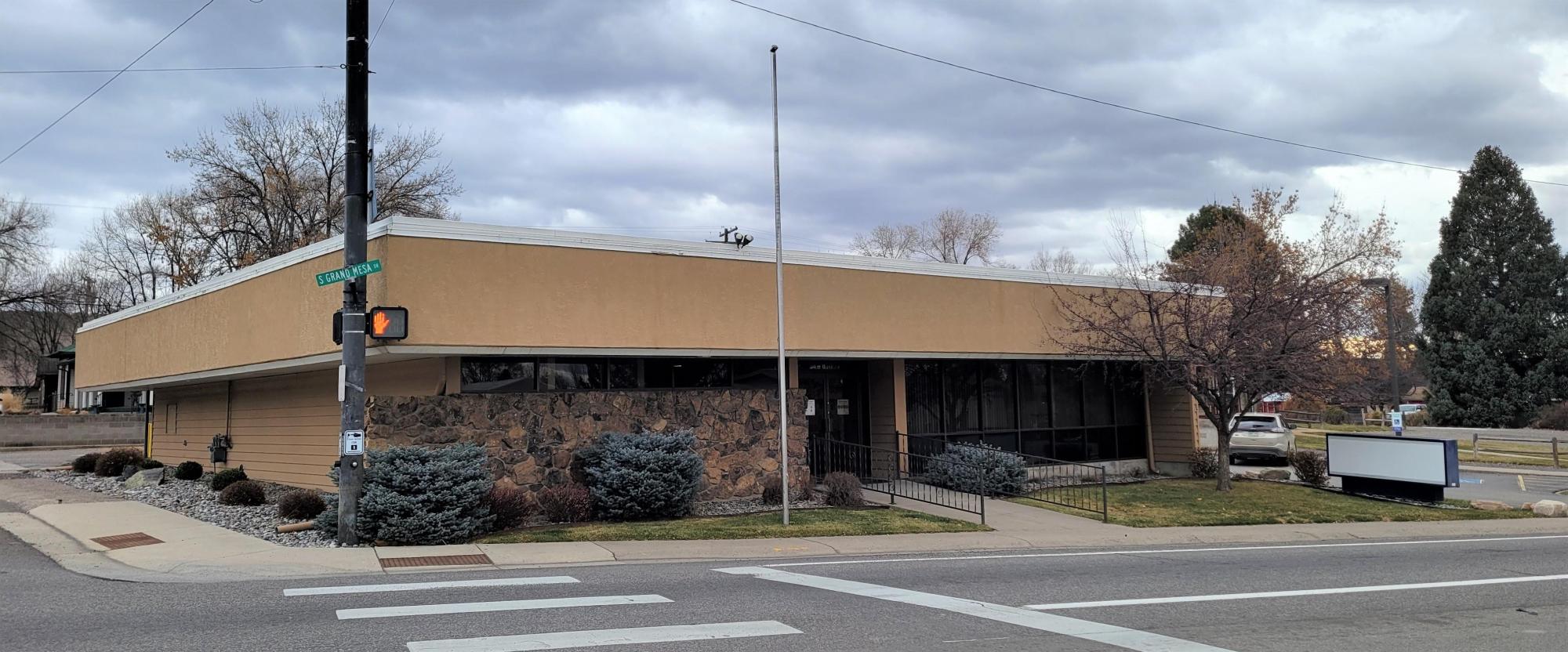 Bank Building for Sale/Lease, Whole/Part