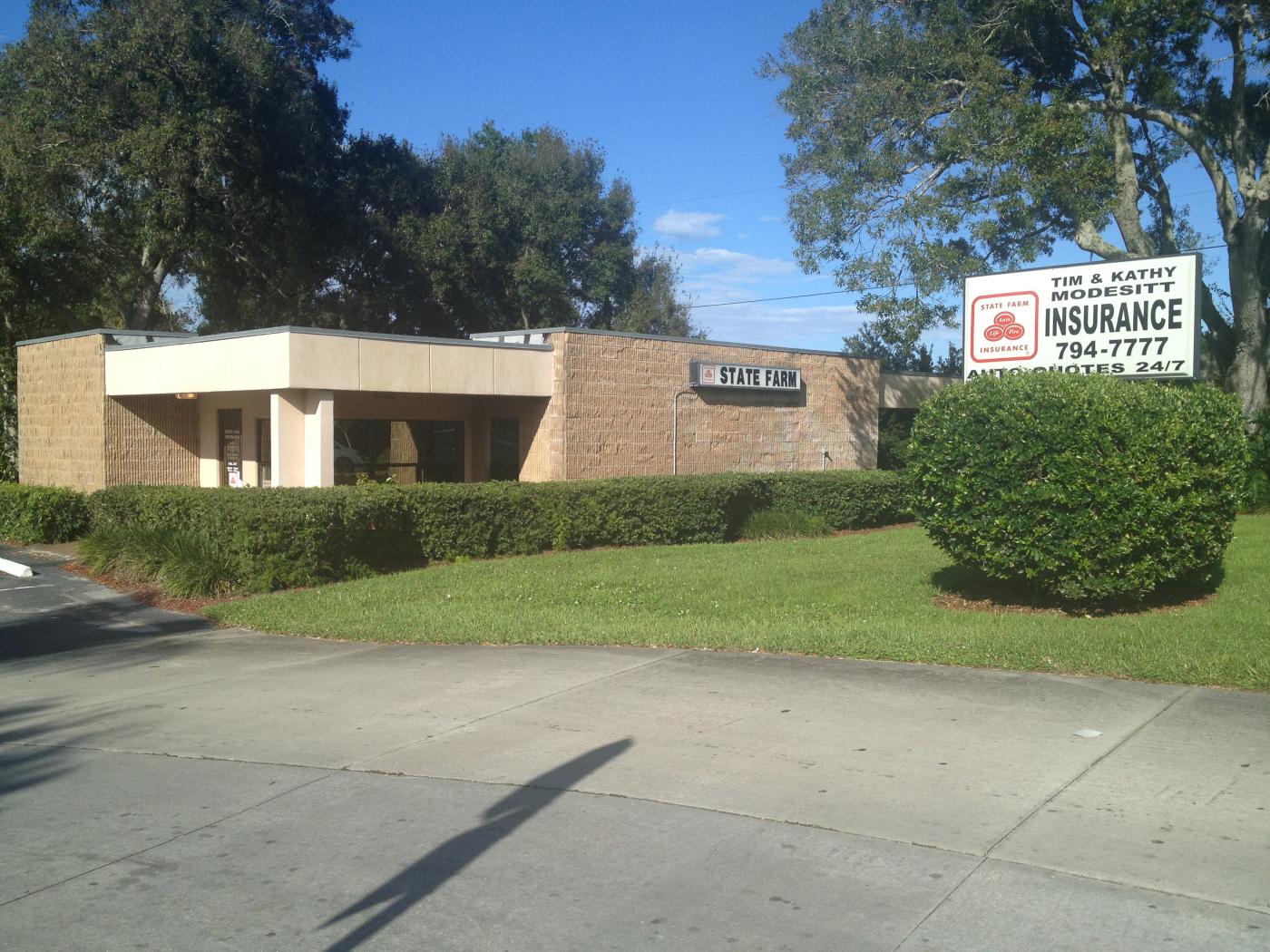 1,592 SF Office Bldg W/Land For Sale or Lease