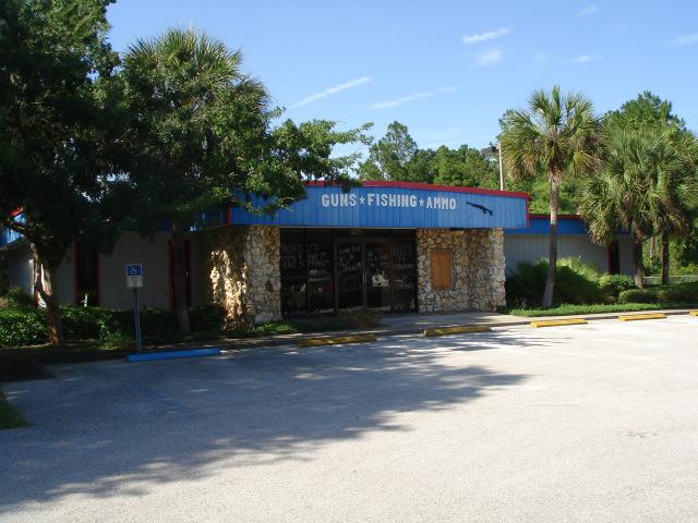 Retail or Professional Building in Astor, FL