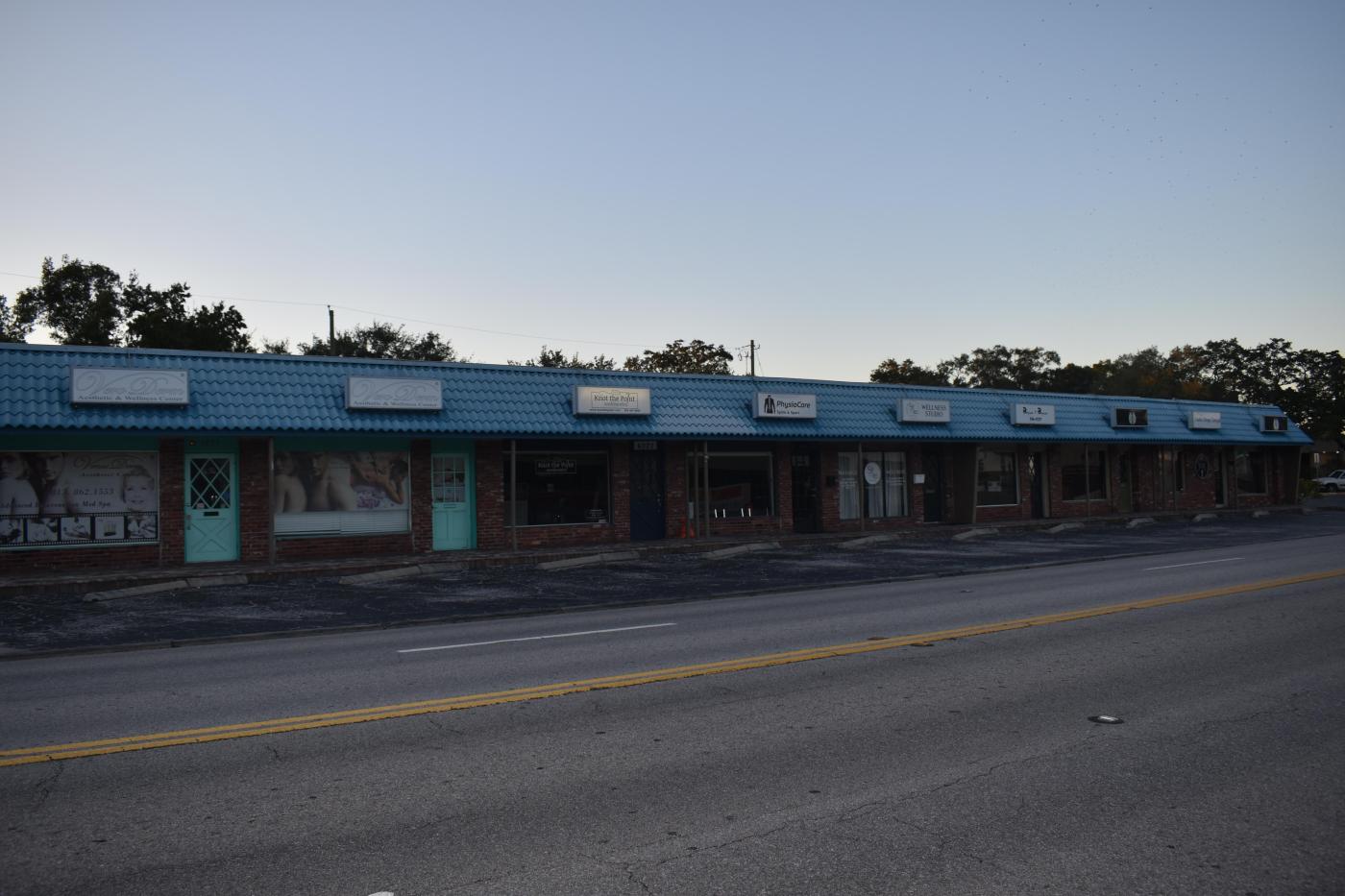 South Tampa Retail Strip Center