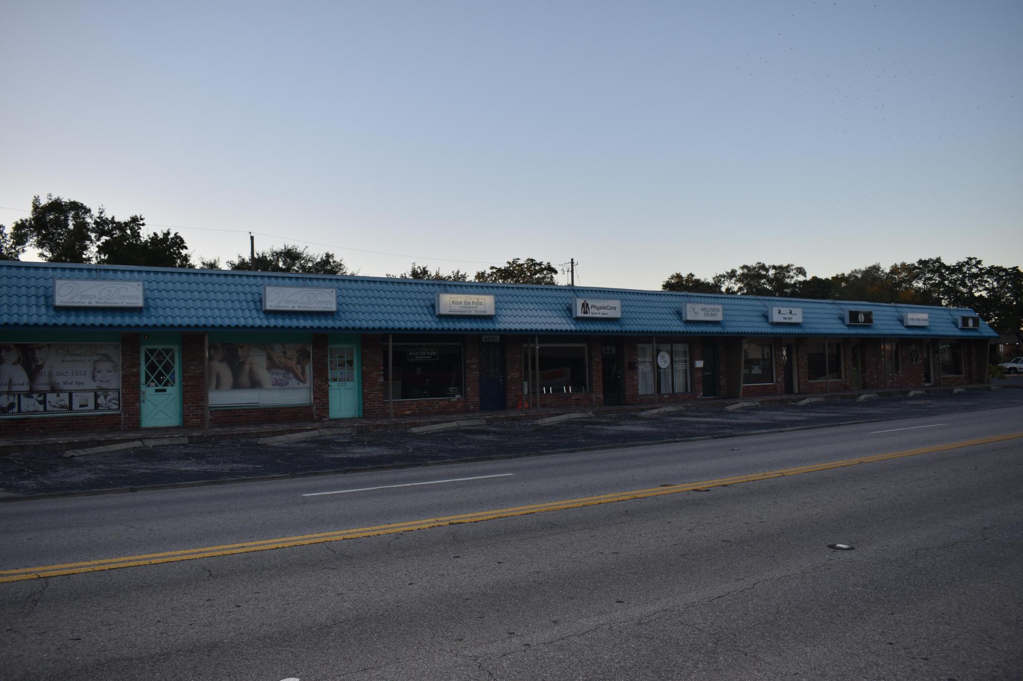 South Tampa Retail Strip Center