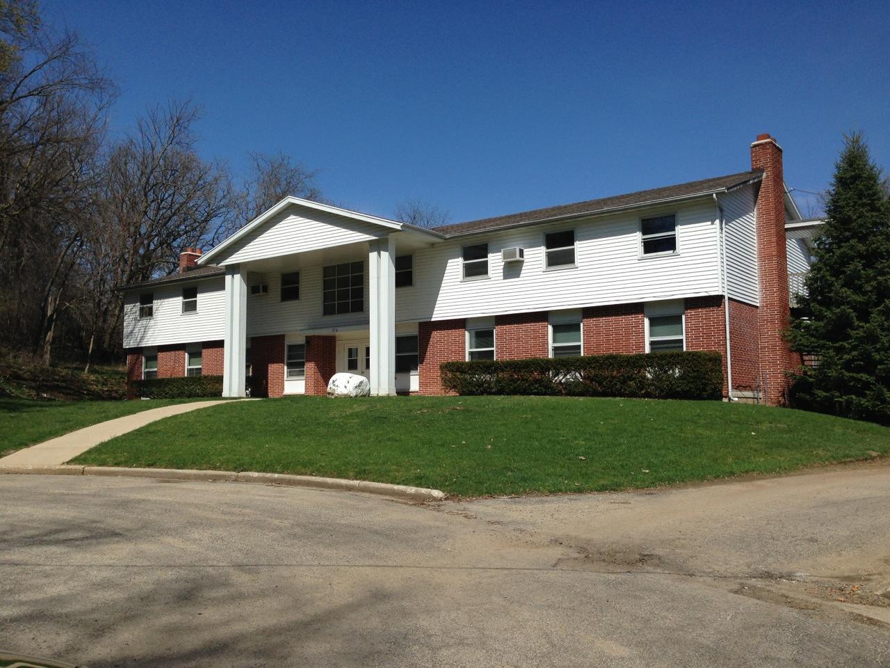 Milton, WI 8 Unit