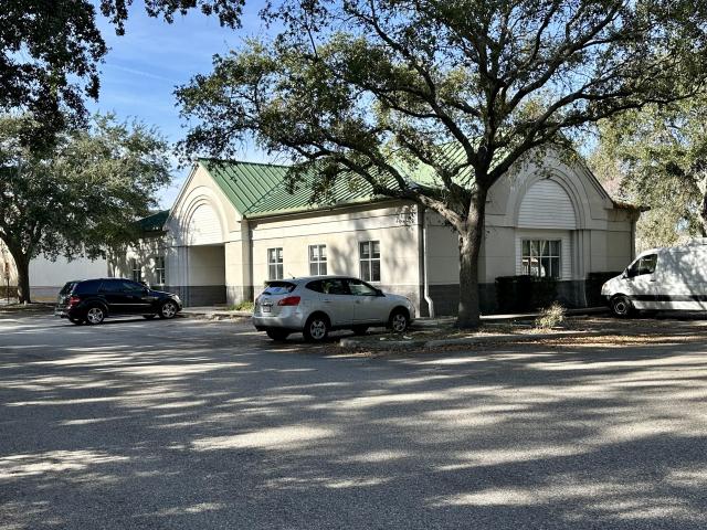 Former TRUIST Bank Building