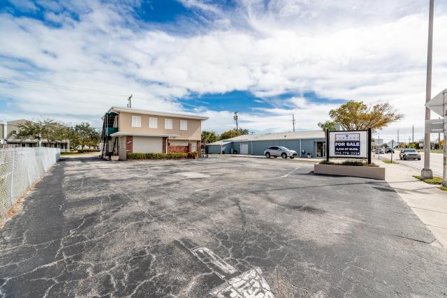 2,310 SF Office Building For Sale