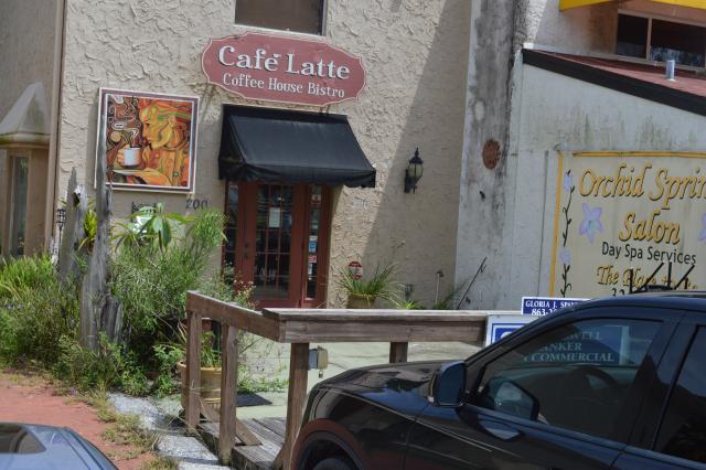 Retail Shop With Apartment - Cafe Latte