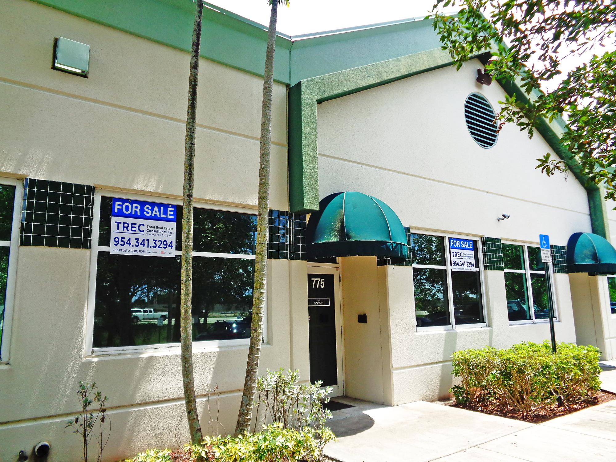 For Sale Office/Warehouse 3250 SF