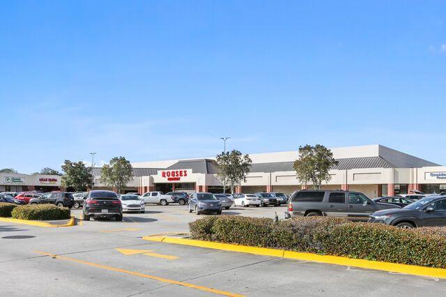 Lake Oaks Plaza Retail/Office for Lease