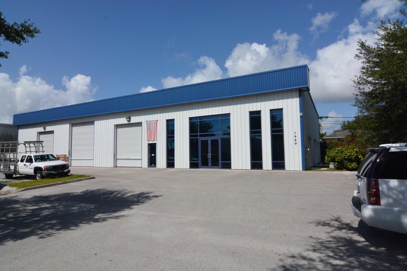6,000 SF Warehouse For Sale