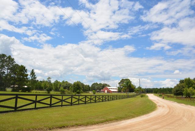 20 Acre Ranch - 4680 sq. ft. Huge Metal Barn!