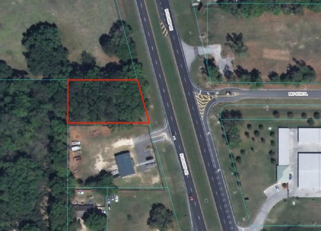 AUCTION | High Traffic Commercial Lot