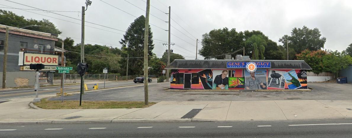 3607 N Nebraska Ave, Bar/restaurant available