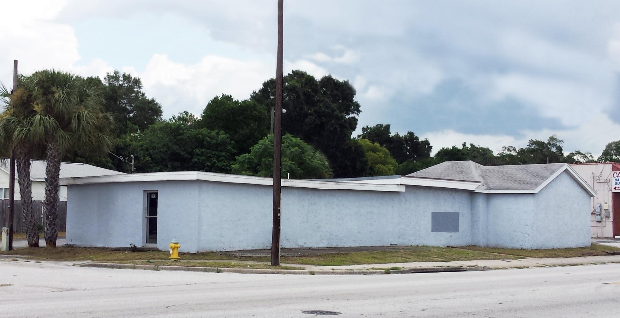 Tampa Commercial Corner