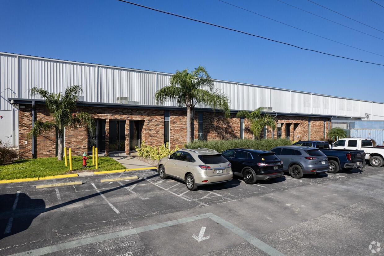Hanna Distribution Center