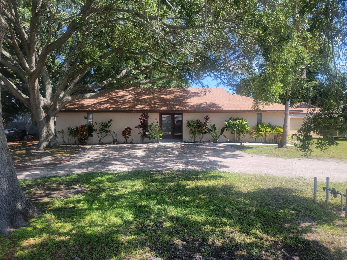 2810 Winter Lake Rd, Lakeland, FL 33803