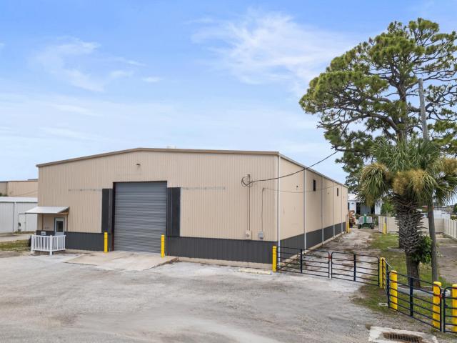 7,500 sf Warehouse | 3-PH Pwr | +535 sf Mezz