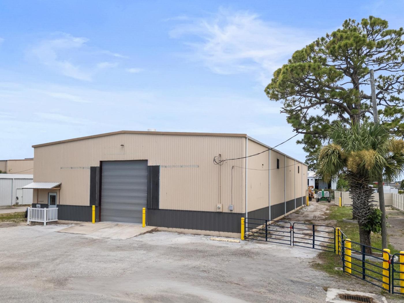 7,500 sf Warehouse | 3-PH Pwr | +535 sf Mezz