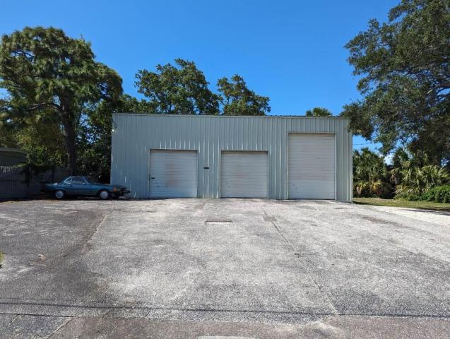 Retail Warehouse