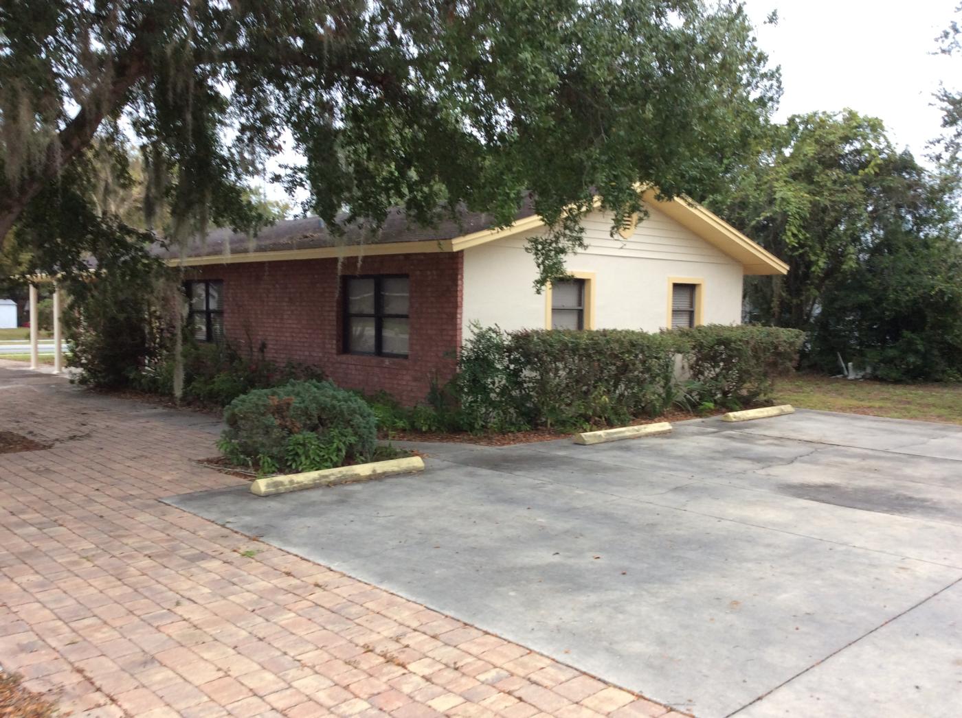 Office - One block to Regional Courthouse