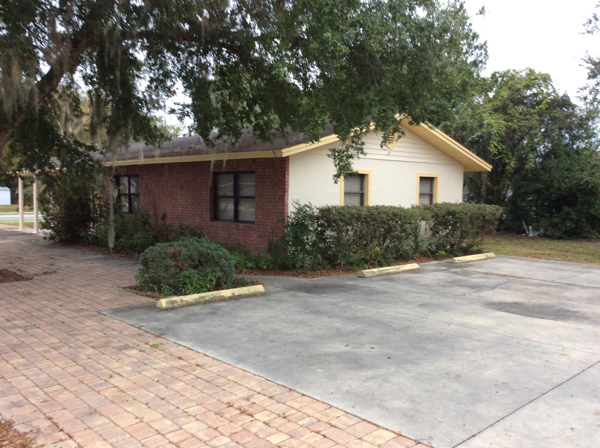 Office - One block to Regional Courthouse