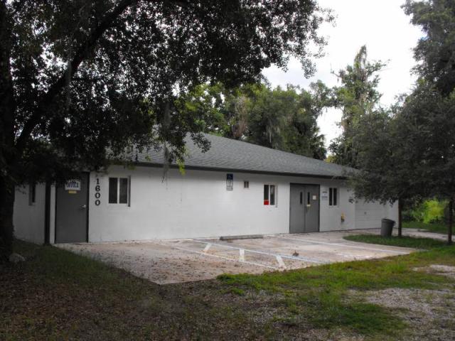 7,015 sf Conc. Bldg. w/ addtl offices in Lees
