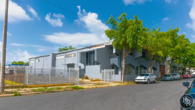 Country club - 24,207 Sq/ft| (I-L) Warehouse