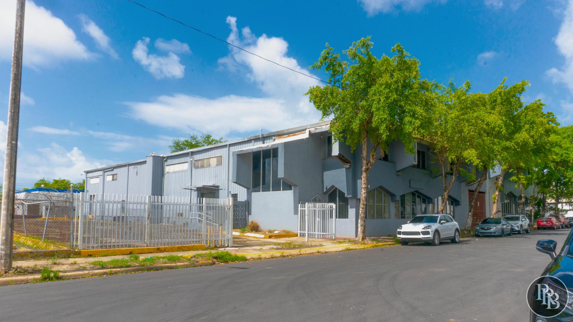 Country club - 24,207 Sq/ft| (I-L) Warehouse